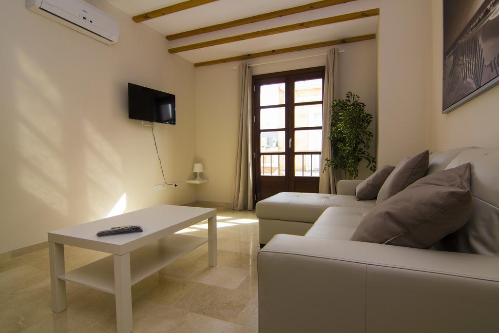 Apartamentos Centro Puerto De Santa Maria إل بويرتو دي سانتا ماريا الغرفة الصورة