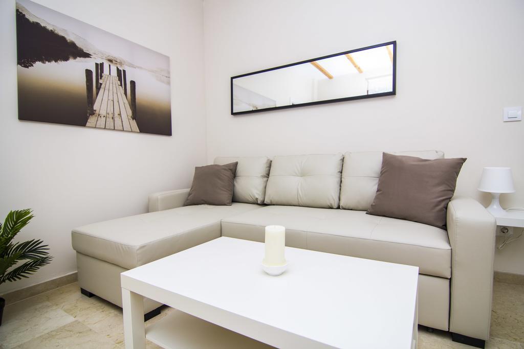 Apartamentos Centro Puerto De Santa Maria إل بويرتو دي سانتا ماريا الغرفة الصورة