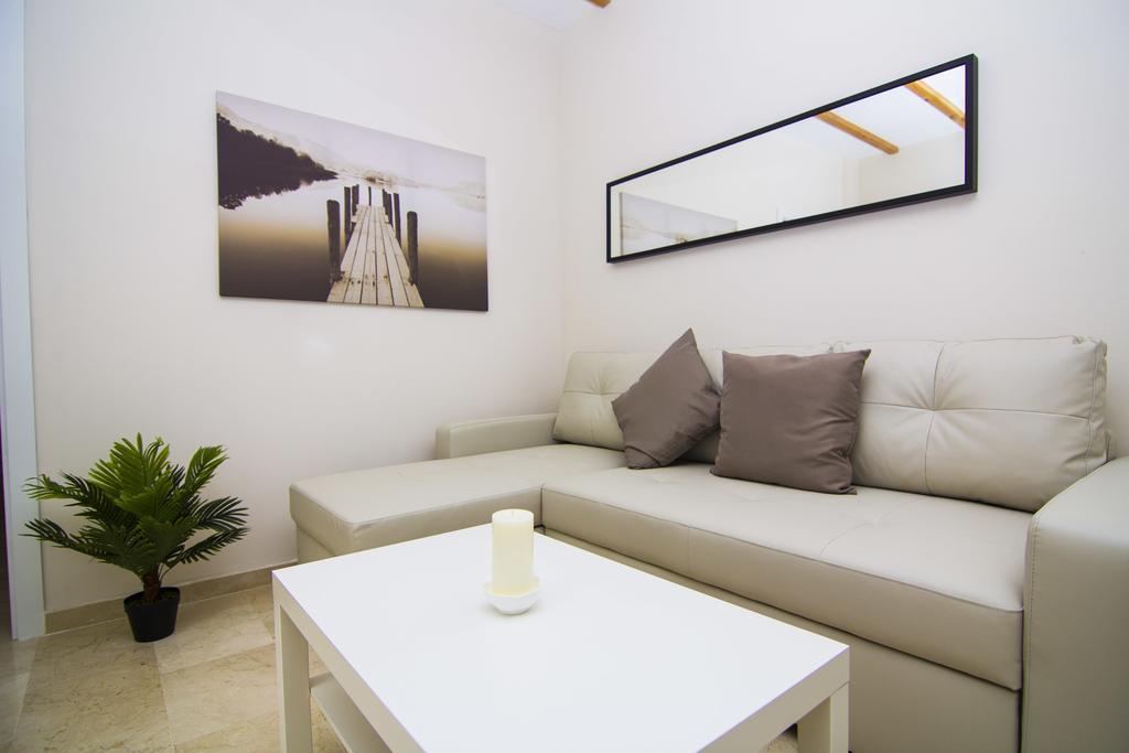 Apartamentos Centro Puerto De Santa Maria إل بويرتو دي سانتا ماريا المظهر الخارجي الصورة