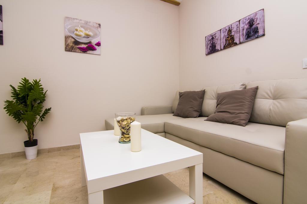 Apartamentos Centro Puerto De Santa Maria إل بويرتو دي سانتا ماريا المظهر الخارجي الصورة