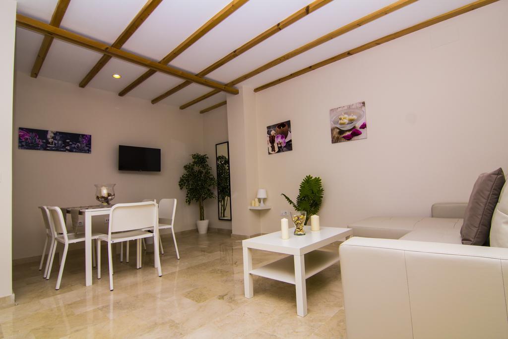 Apartamentos Centro Puerto De Santa Maria إل بويرتو دي سانتا ماريا المظهر الخارجي الصورة