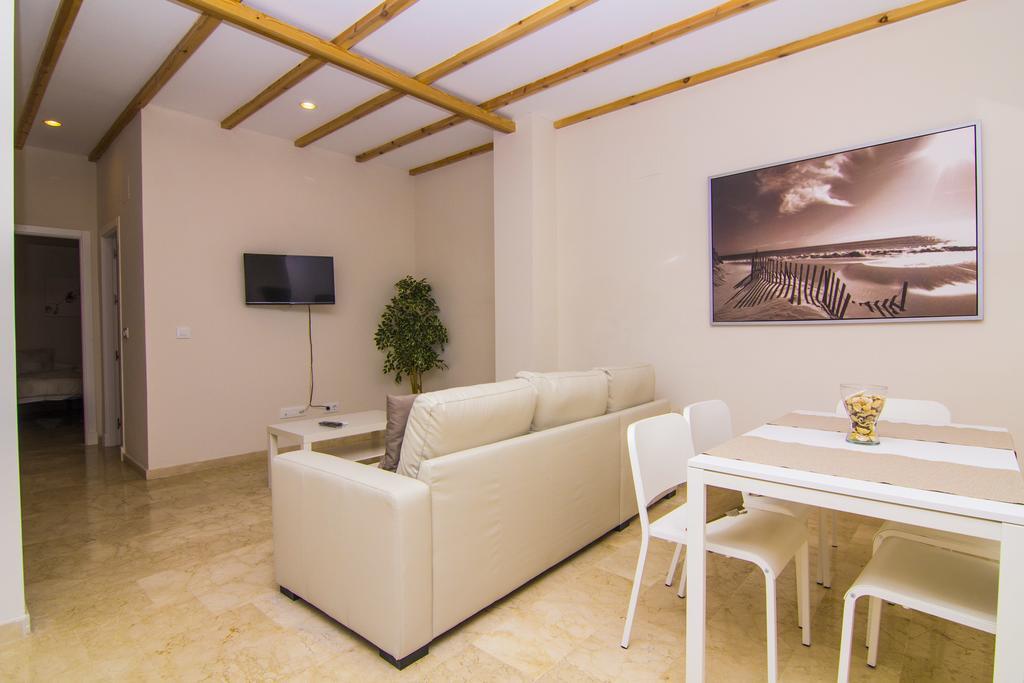 Apartamentos Centro Puerto De Santa Maria إل بويرتو دي سانتا ماريا الغرفة الصورة
